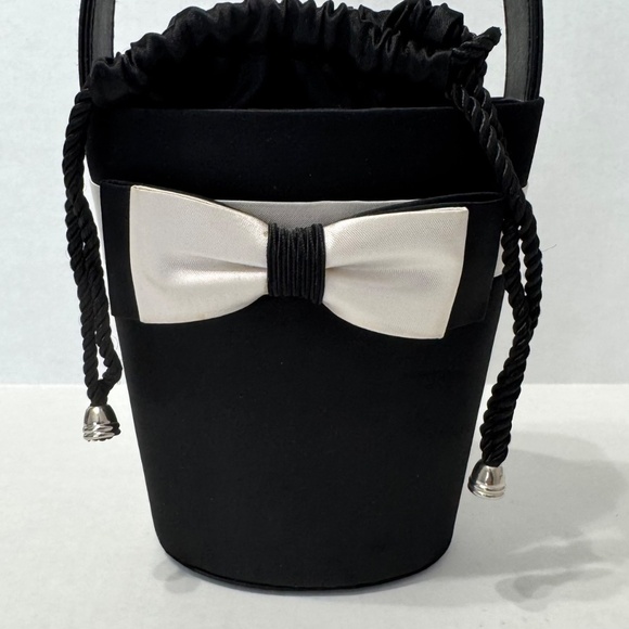 🌹La Regale Black Satin Bucket Purse w/ White Bow Cocktail Wedding Bridal Classy - Picture 8 of 12